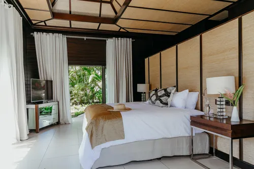 6 Bedrooms Villa in House-Villa (IRS project)