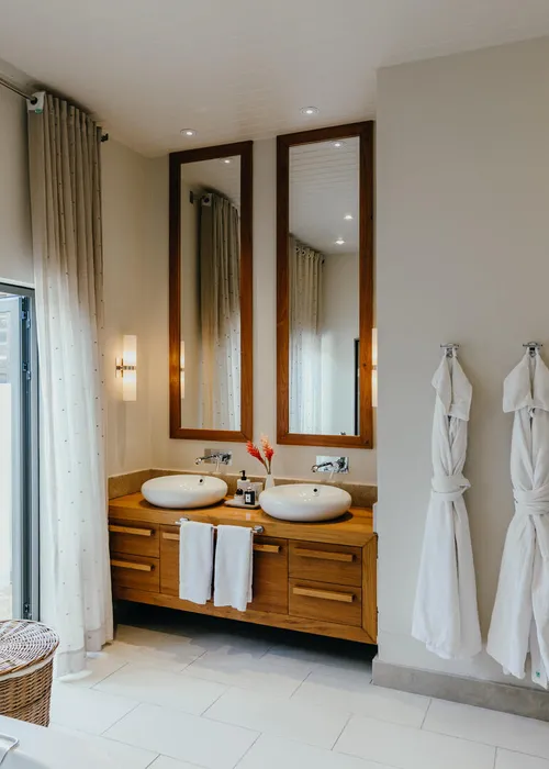 6 Bedrooms Villa in House-Villa (IRS project)