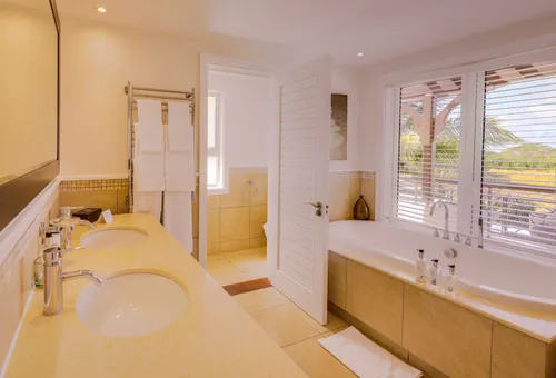 4 Bedrooms Villa in House-Villa (IRS project)