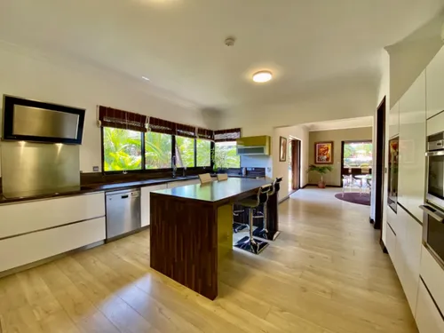 5 Bedrooms Villa in House-Villa (IRS project)