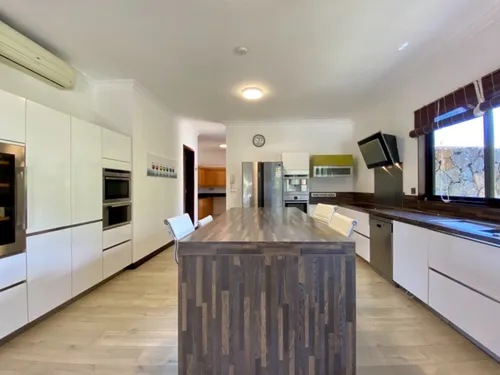 5 Bedrooms Villa in House-Villa (IRS project)