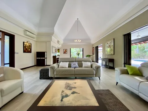 5 Bedrooms Villa in House-Villa (IRS project)