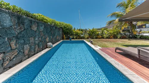 3 Bedrooms Villa in Apt RES Resort