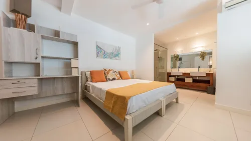 3 Bedrooms Villa in Apt RES Resort