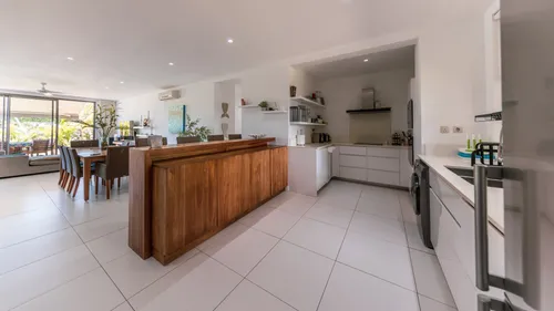 3 Bedrooms Villa in Apt RES Resort