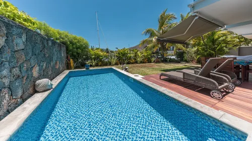 3 Bedrooms Villa in Apt RES Resort