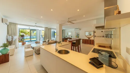 4 Bedrooms Villa in Apt RES Resort