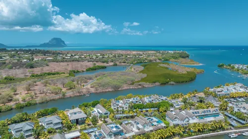 4 Bedrooms Villa in Apt RES Resort