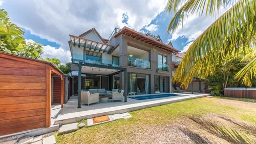 4 Bedrooms Villa in Apt RES Resort