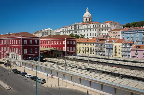  Building in Santa Apolónia (Santa Engrácia)
