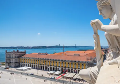  Building in Santa Maria Maior