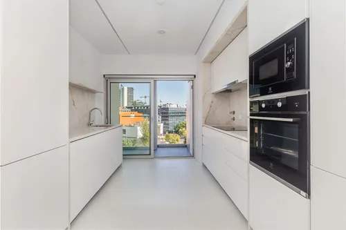  Building in Avenidas Novas (Nossa Senhora de Fátima)