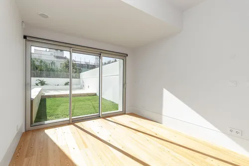  Building in Avenidas Novas (Nossa Senhora de Fátima)