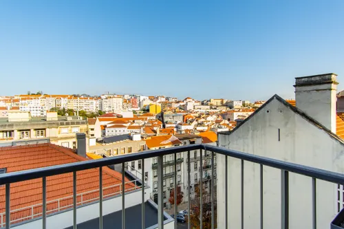 3 Bedrooms Apartment in Santo António