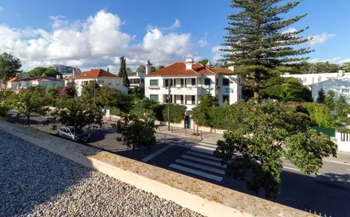 5 Bedrooms House in Belém