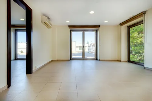 5 Bedrooms House in Belém