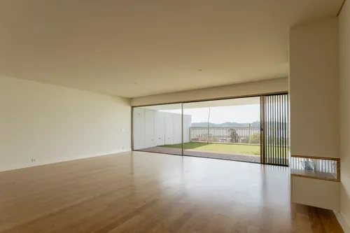 5 Bedrooms House in Alcântara