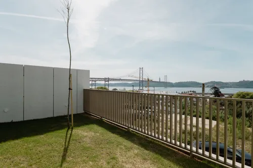 5 Bedrooms House in Alcântara