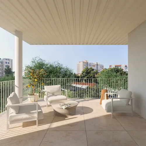 Four bedroom duplex apartment with balcony and terrace in Lisbon, close to Avenida de Liberdade