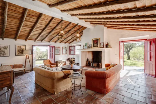 4 Bedrooms Country Estate in Terena