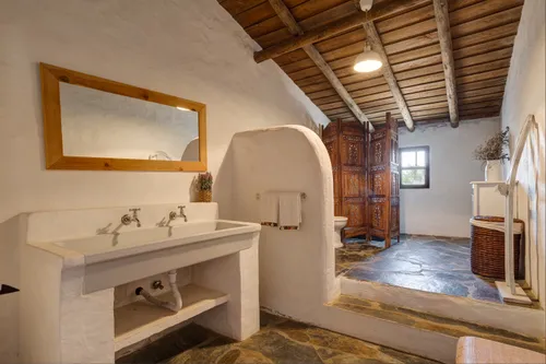 4 Bedrooms Country Estate in Terena