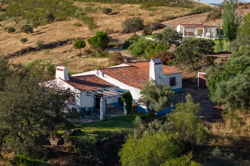 4 Bedrooms Country Estate in Terena