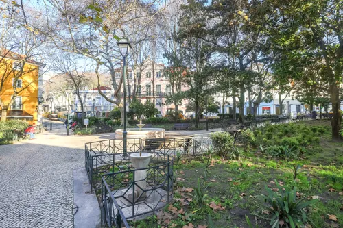 4 Bedrooms House in Misericórdia