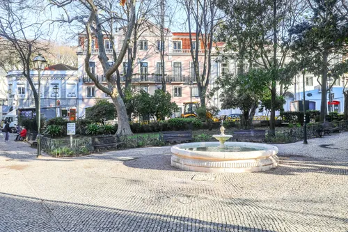 4 Bedrooms House in Misericórdia