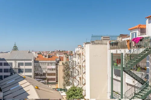 2 Bedrooms Apartment in Arroios