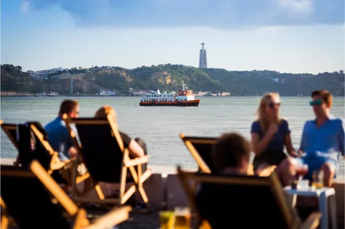 1 Bedroom Apartment in Alcântara