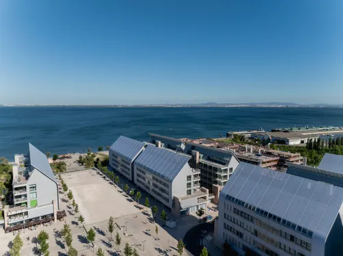 4 Bedrooms Apartment in Marvila