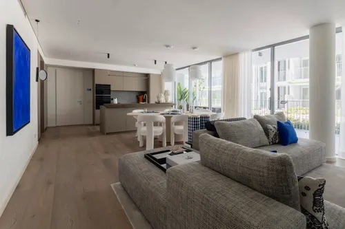 4 Bedrooms Apartment in Marvila