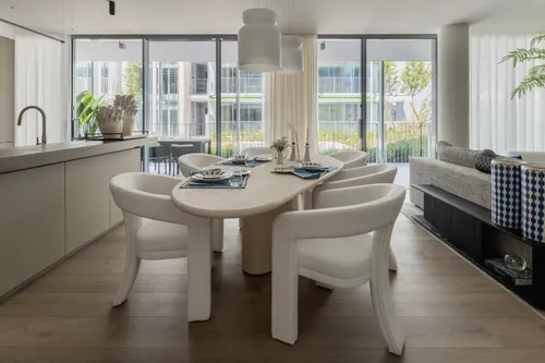 4 Bedrooms Apartment in Marvila