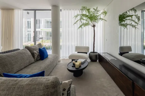 4 Bedrooms Apartment in Marvila