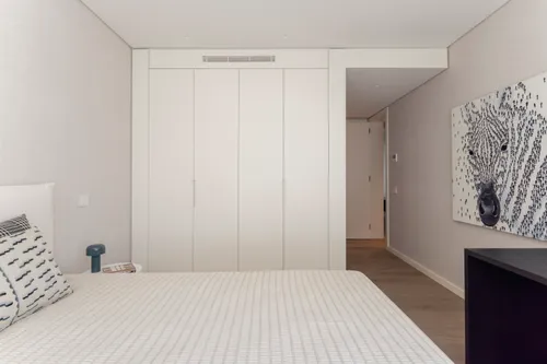 4 Bedrooms Apartment in Marvila