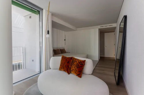 4 Bedrooms Apartment in Marvila