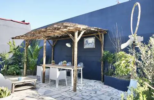 Villa T7 near Capuchos viewpoint - Costa da Caparica