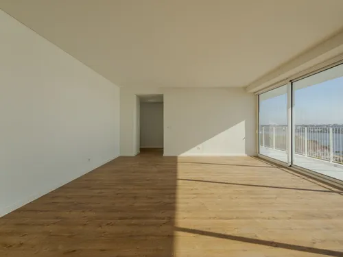 3 Bedrooms Apartment in Seixal, Arrentela e Aldeia de Paio Pires