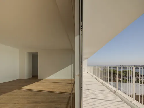 3 Bedrooms Apartment in Seixal, Arrentela e Aldeia de Paio Pires