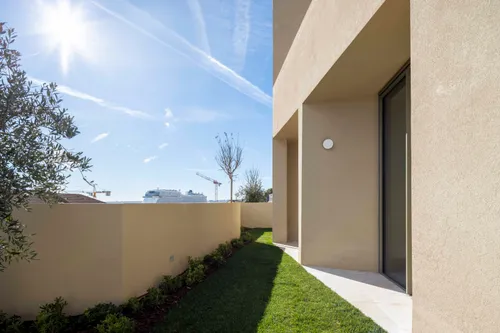 Brand-New 4-Bedroom Duplex Apartment with Terraces and River Views