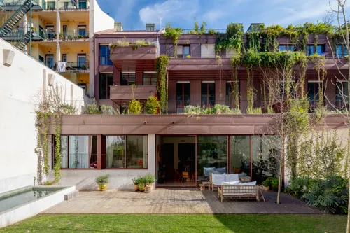 4 Bedrooms Apartment in Marvila