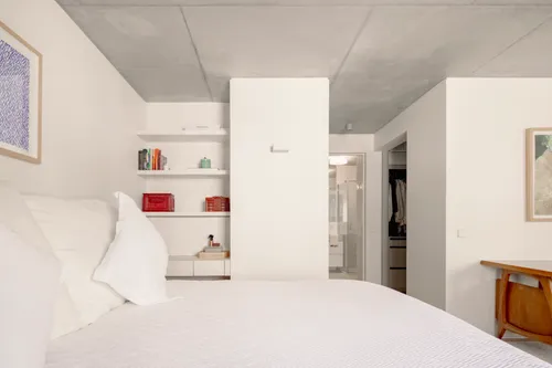 4 Bedrooms Apartment in Marvila