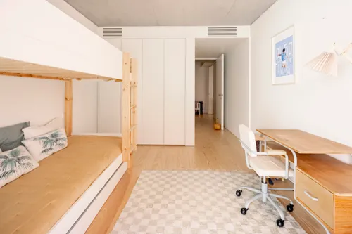 4 Bedrooms Apartment in Marvila