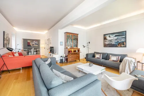 4 Bedrooms Apartment in Santo António