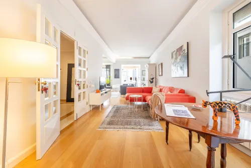 4 Bedrooms Apartment in Santo António