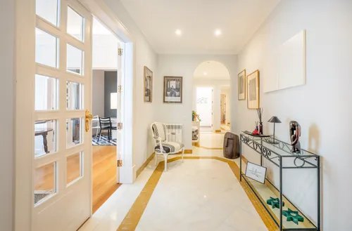 4 Bedrooms Apartment in Santo António