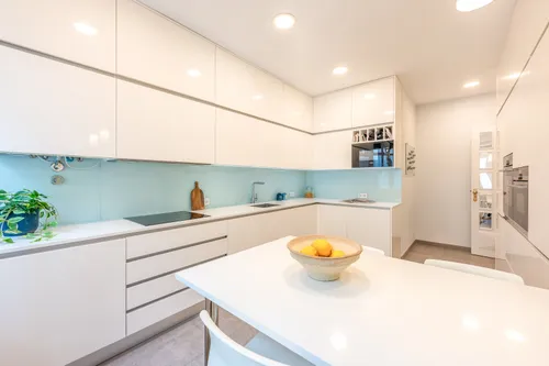 4 Bedrooms Apartment in Santo António