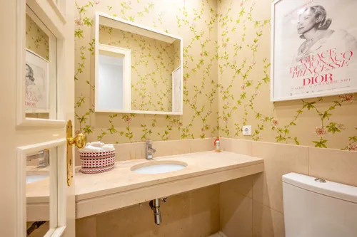 4 Bedrooms Apartment in Santo António