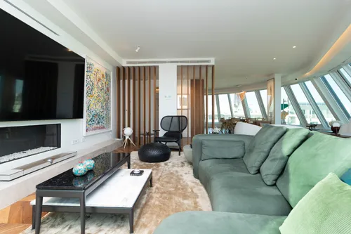 3 Bedrooms Penthouse in Arroios