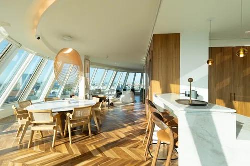 Panoramic 3-bedroom penthouse in the centre of Lisbon